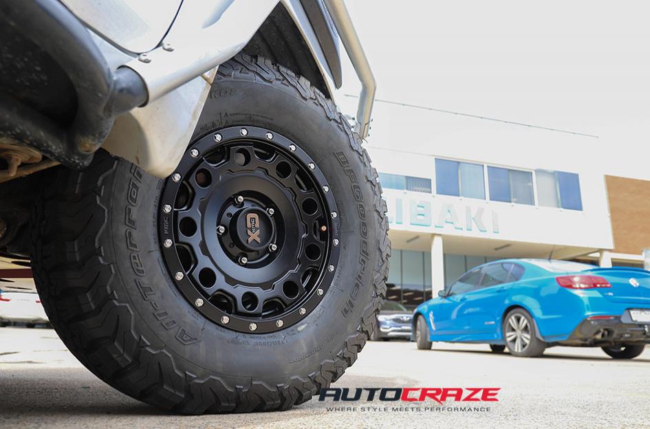 TOYOTA LANDCRUSIER HOLESHOT XD SATIN BLACK